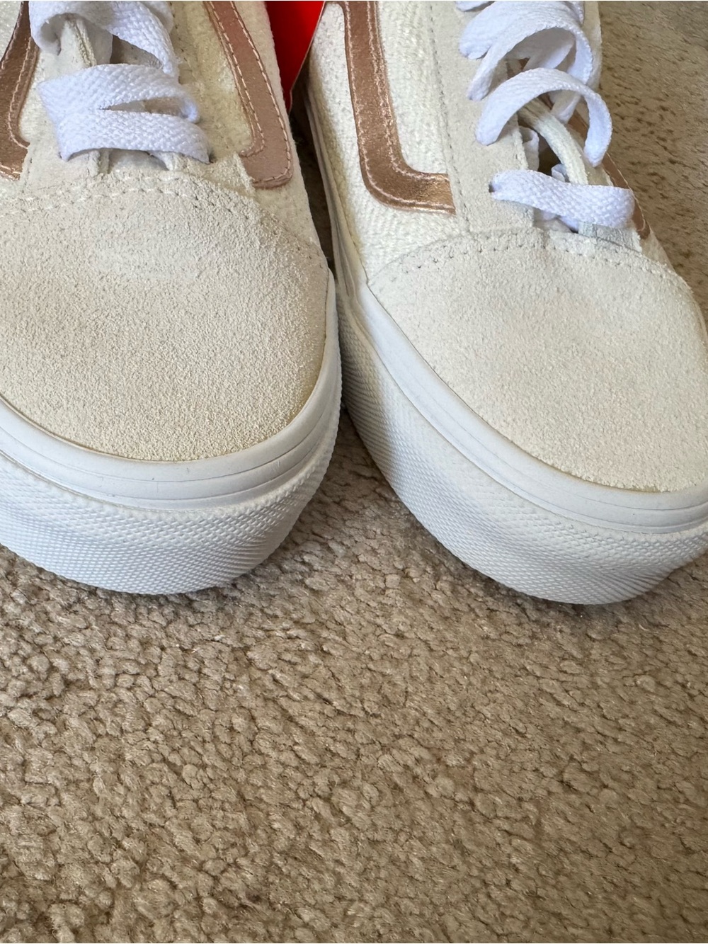 Vans Women Cream Suede Low-Top Sneakers with Metallic Pink Stripe - Picture 6 of 8